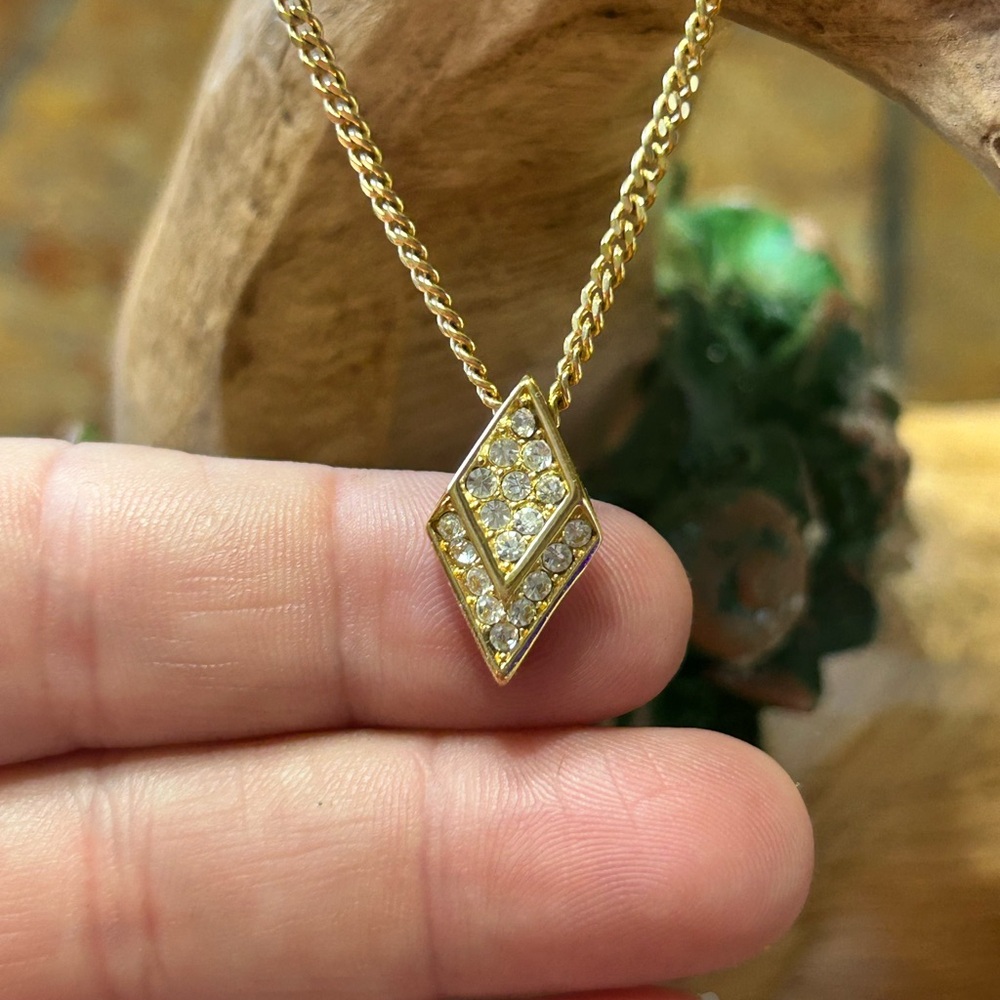 Christian Dior Vintage Diamond Shaped Pendant Necklace - Picture 4 of 9